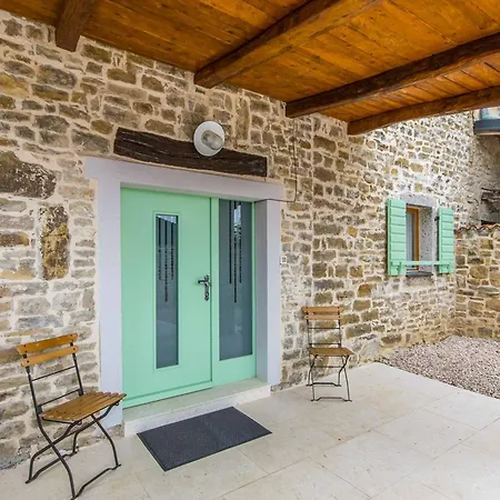 Kiara Villa *